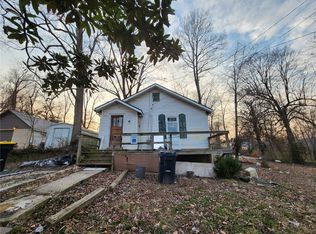 704 N Spruce St, Harrison, AR 72601