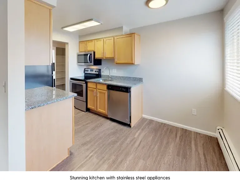 Bellaire Apartment Homes — Photo 10