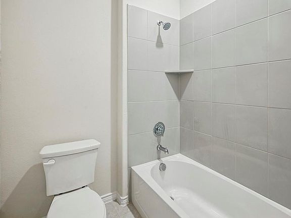 5th image of 2125 Eugene St