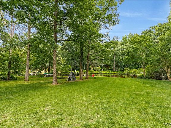 4th image of 9065 Greenlake Cir