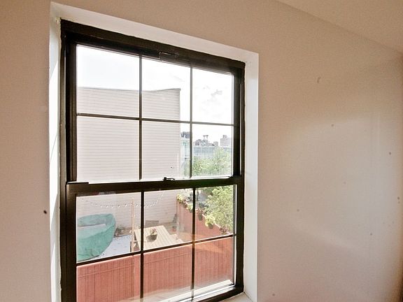 5th image of 142 N 5th St APT 4L