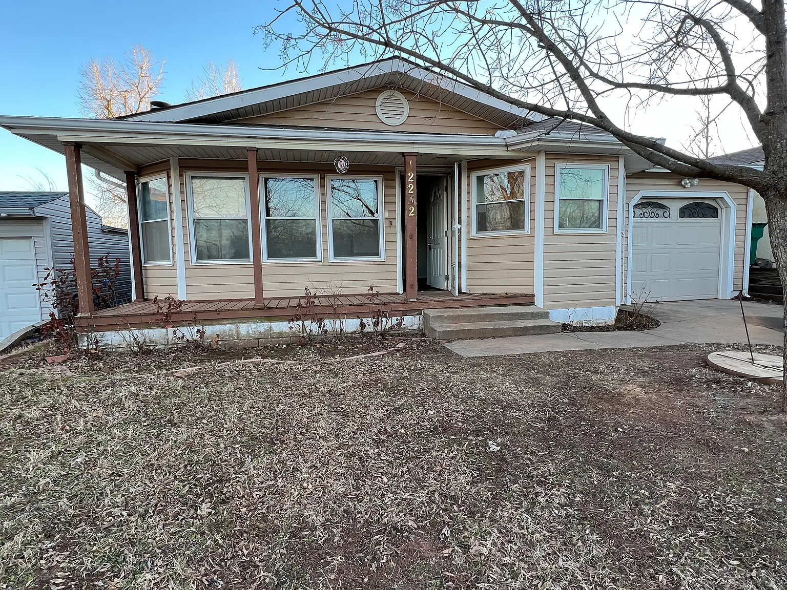 3 bed, 1304 sqft, $1,500 — Photo 1
