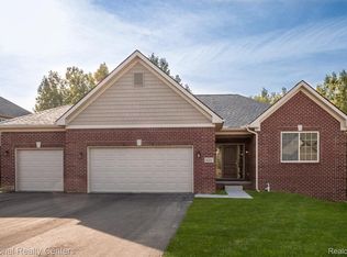 8302 Meadow Creek Dr, Goodrich, MI