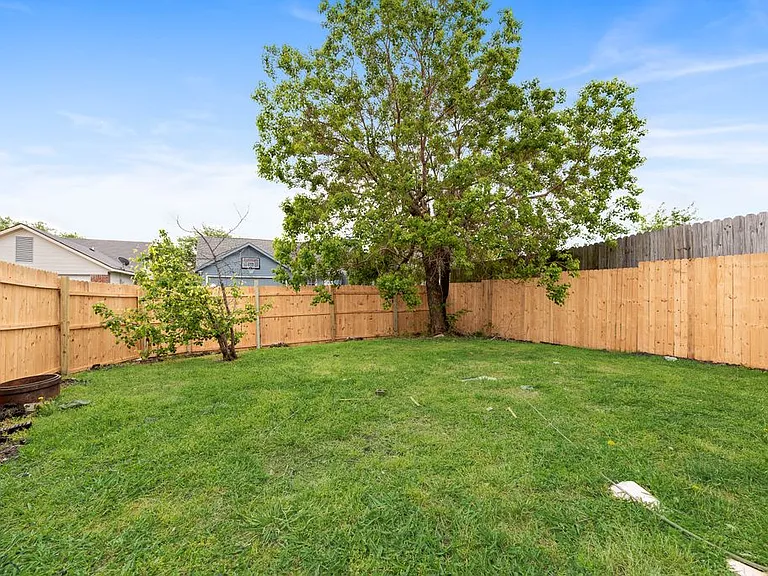 1304 Riverview Ln — Photo 21