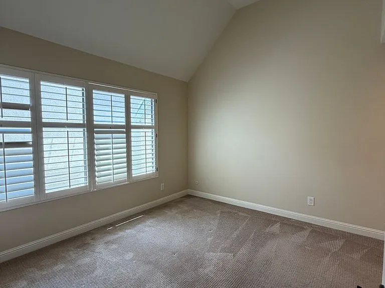 1734 N Verdugo Rd #6 — Photo 25