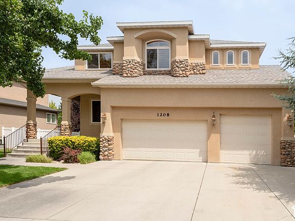 3rd image of 1208 W Saddle Bluff Dr