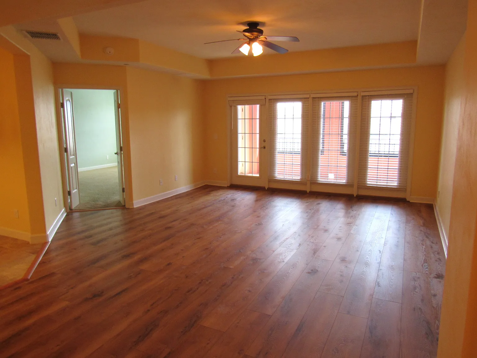 Venetian Bay - Upgraded 3 Bed/3 Bath Condo, $2495/Mo — Photo 3