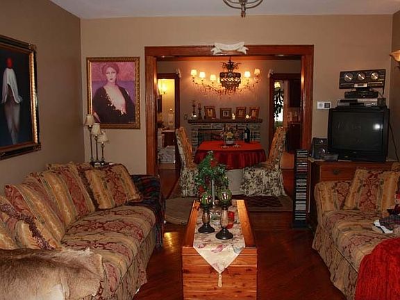 3rd image of 56 Veltman Ave