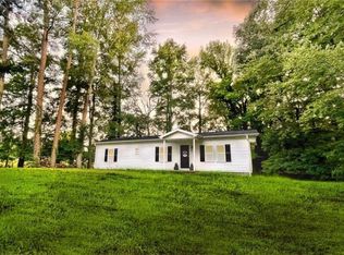 7310 Moonlight Rd, Smithfield, VA 23430