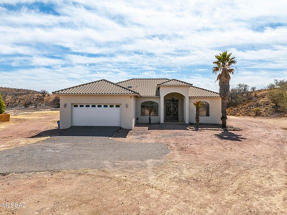 2nd image of 168 E Camino Vista Del Cielo