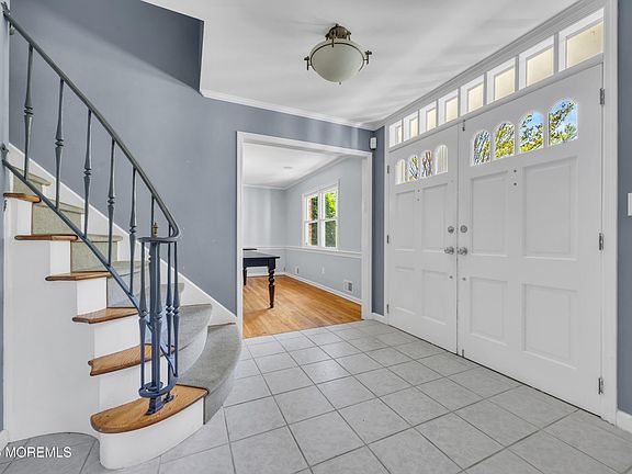 5th image of 25 Surrey Lane