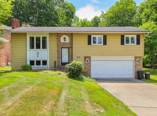 19923 Westwood Dr, Strongsville, OH 44149