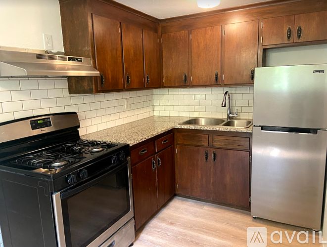1st image of 3857 Edgemoor Pl NE #1