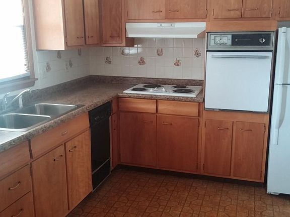 5th image of 14907 31st Ave N