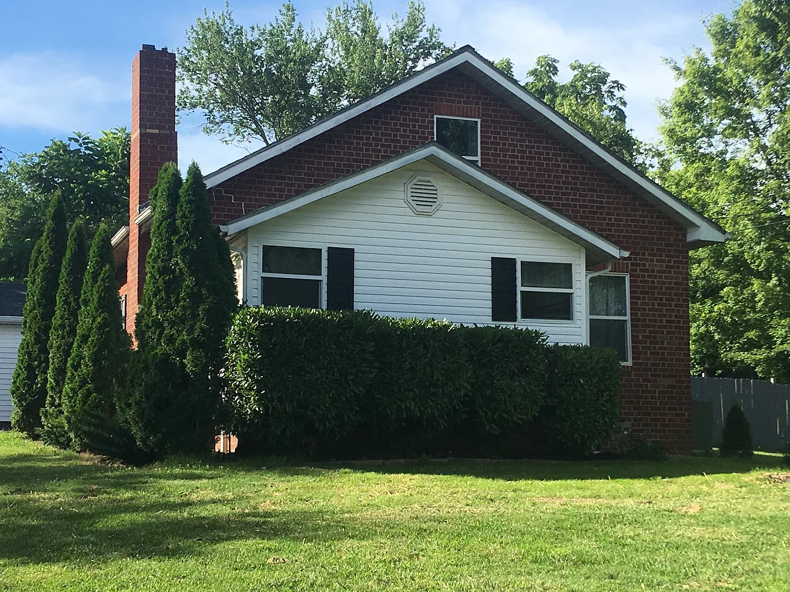 2 bed, 1.5 bath, 1080 sqft, $1,645 — Photo 3