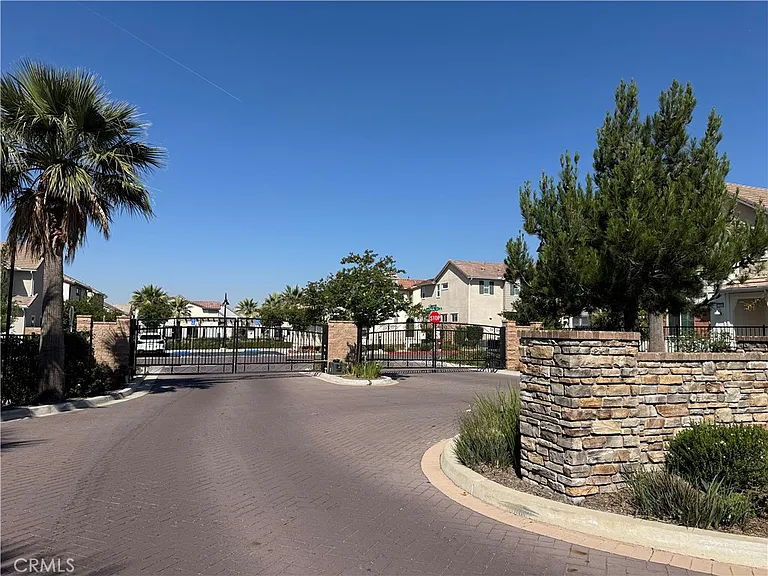 7018 Aloe Ln — Photo 35
