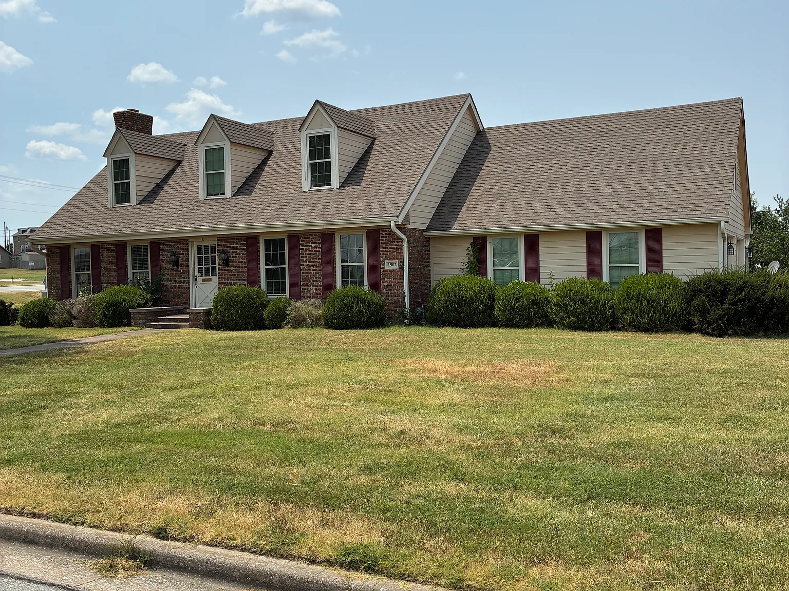 4 bed, 2022 sqft, $2,200 — Photo 1
