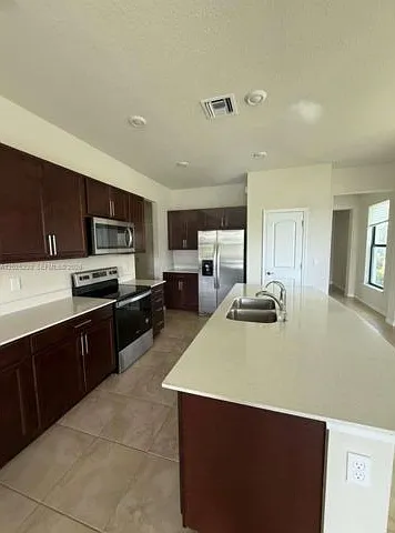 2163 S Appleton Cir S — Photo 4