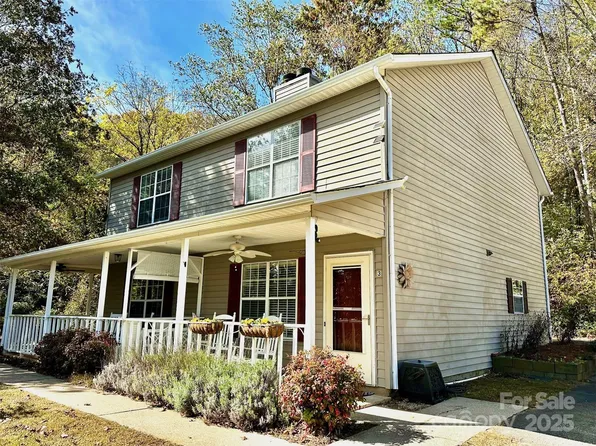 3 Rocking Porch Rd, Asheville, NC 28805