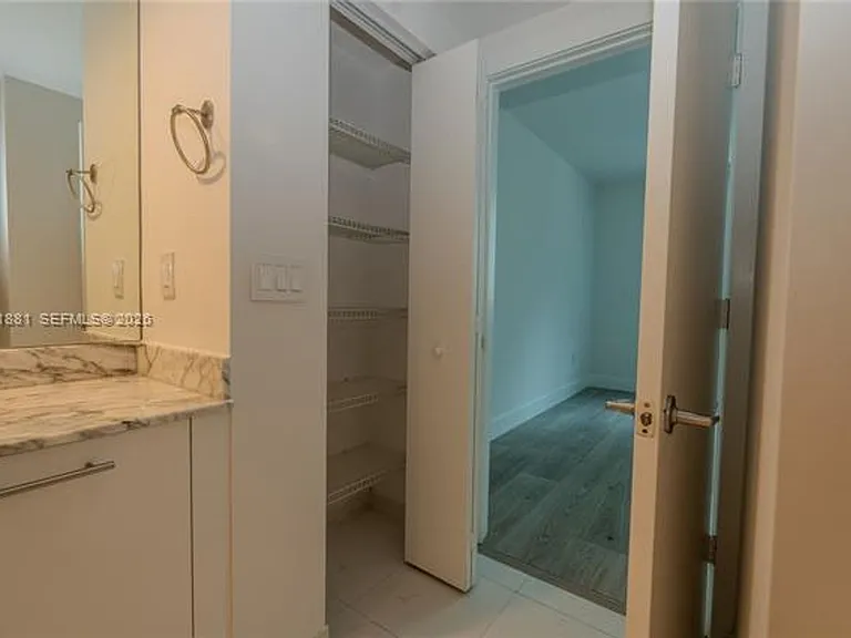 500 Brickell Ave #1407 — Photo 27