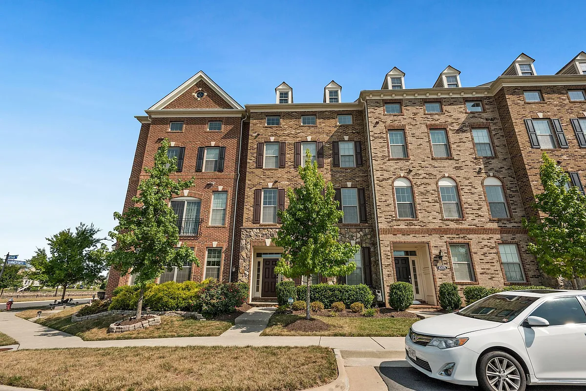 Building Photo - 43176 Witham Sq
