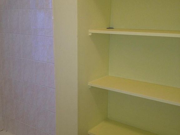 4th image of 7250 N Rogers Ave APT 2