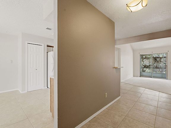 4th image of 1624 Twinberry Dr NE