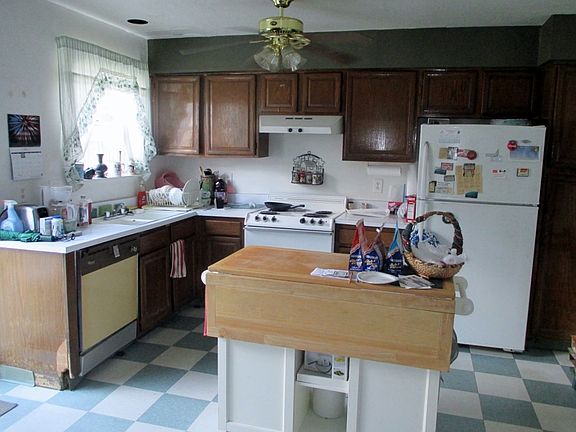 3rd image of 5811 Village Forest Ct