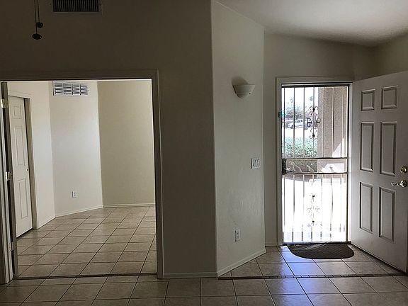 3rd image of 1332 S Bowline Ct