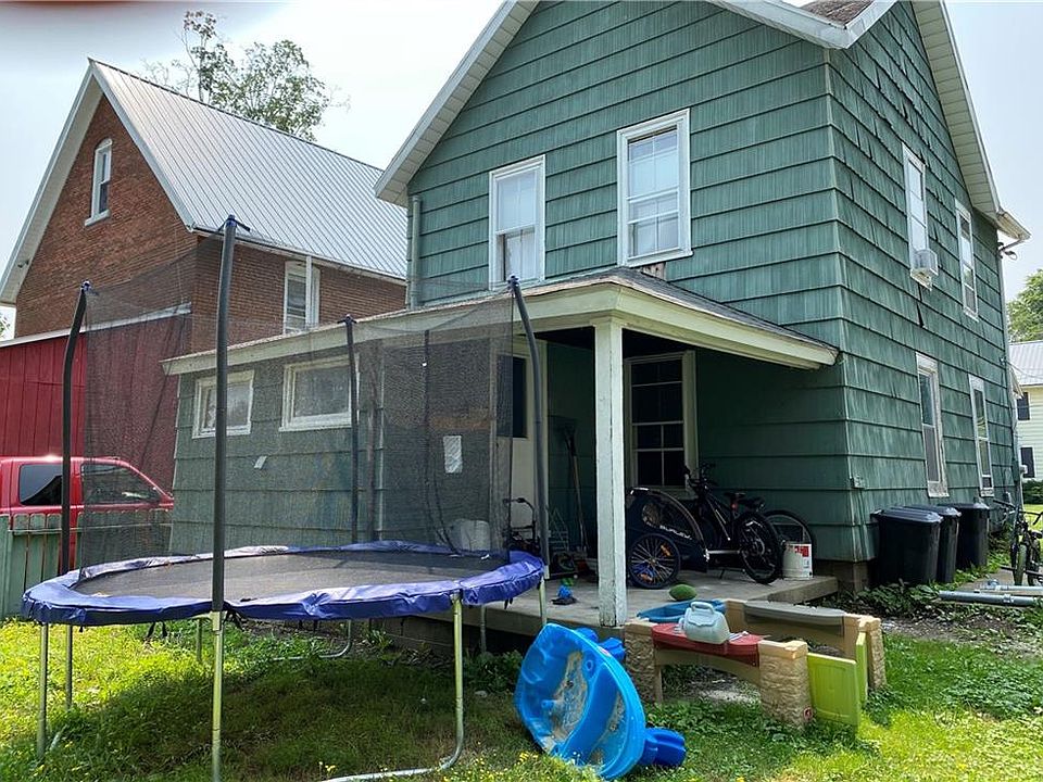 2nd image of 23 E Frederick St