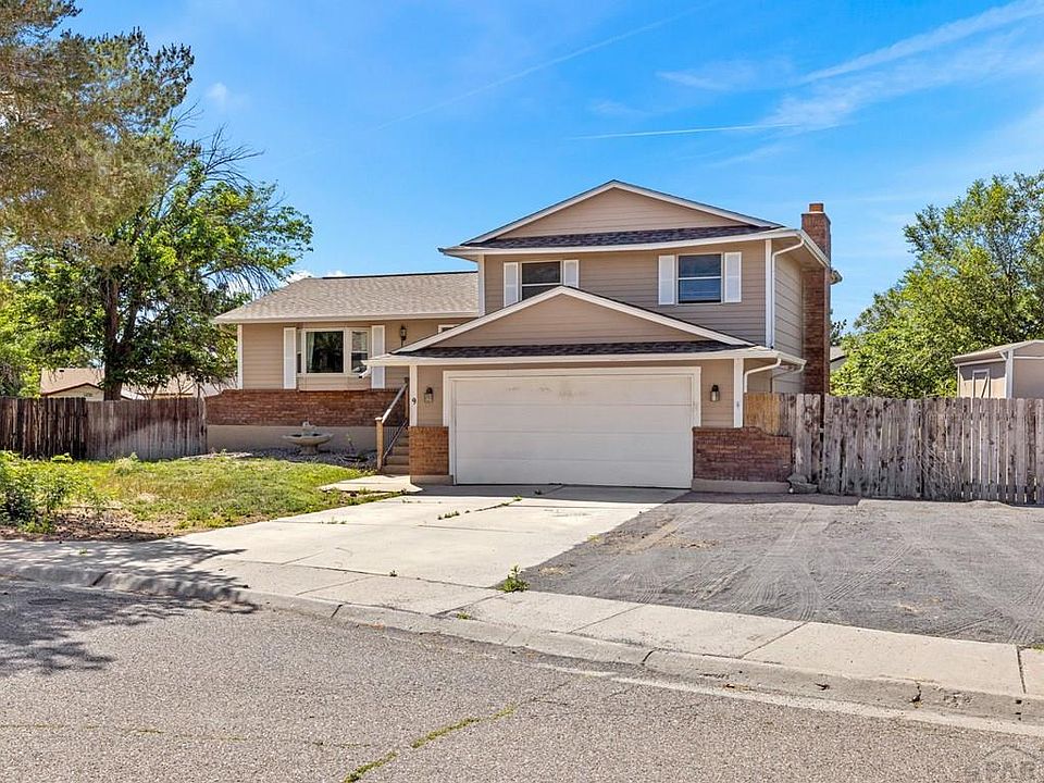 1st image of 9 Carousel Ln