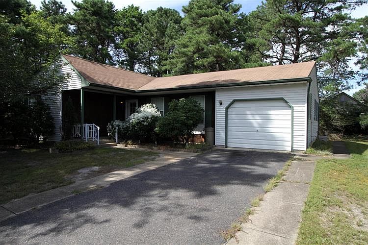 1st image of 17 Dartmouth St #61