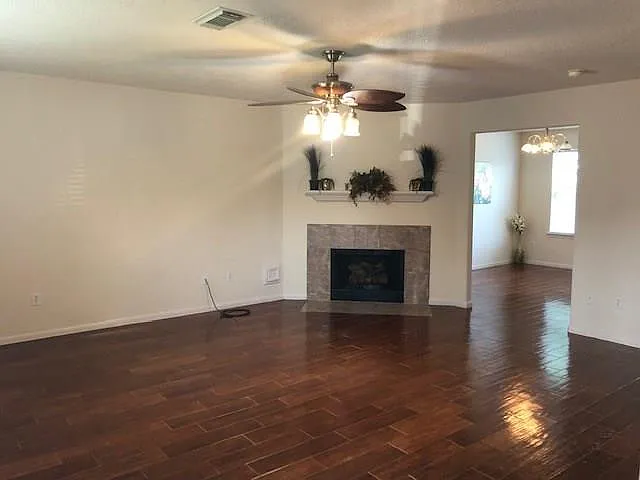 28814 Waltham St — Photo 7