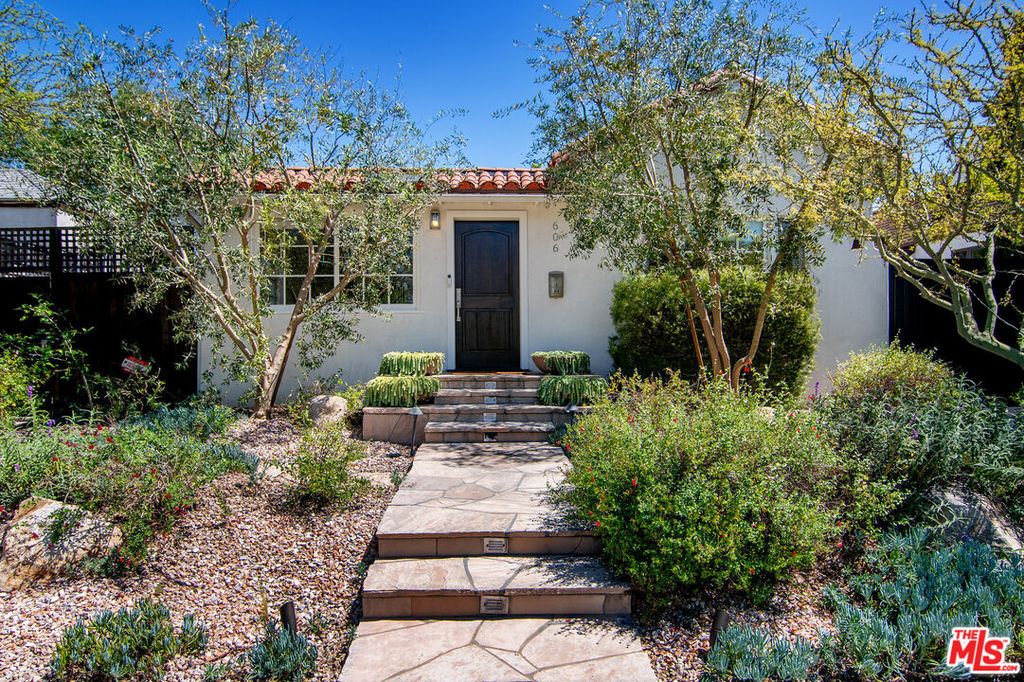 606 N Martel Ave, Los Angeles, CA - View 2