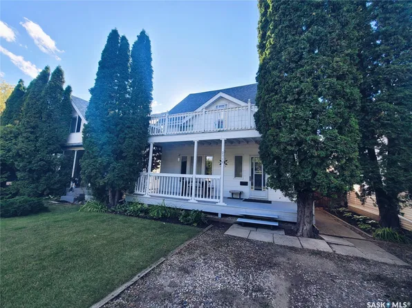 2319 1st Avenue W, Prince Albert, SK S6V 5A1