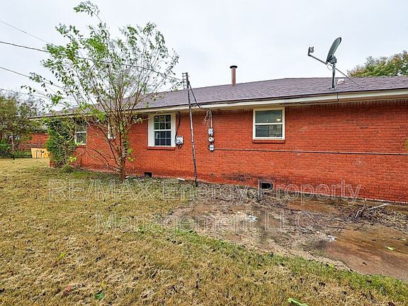 2nd image of 4816 N Terry Ave