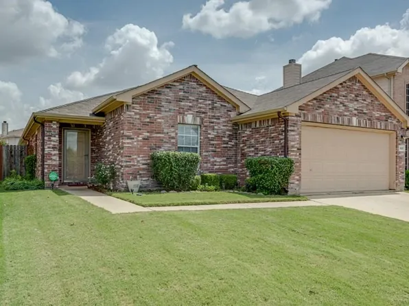 907 Allencrest Dr, Arlington, TX 76001