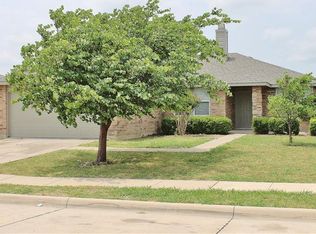 321 Indian Blanket Dr, Burleson, TX 76028