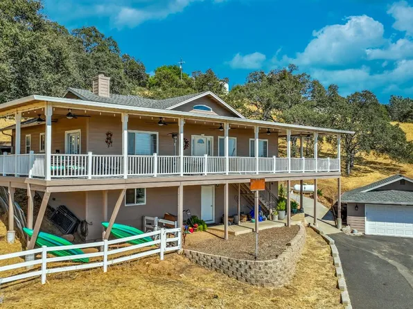 2279 Arrowhead St, Copperopolis, CA 95228