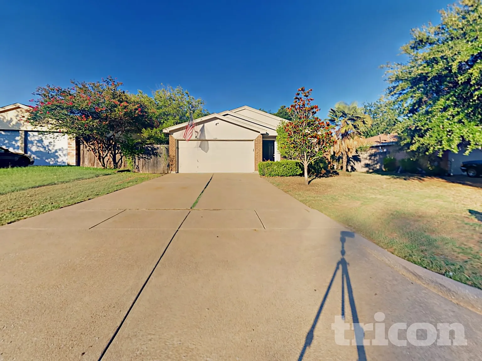 609 S Walnut Creek Drive Mansfield TX — Photo 3