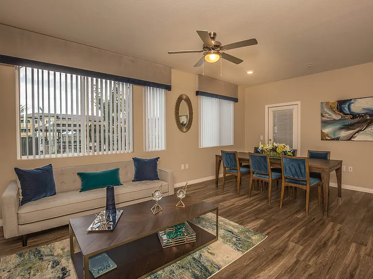 B3 1140 SQFT 2 Bed 2 Bath