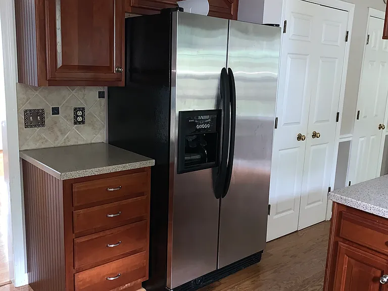 637 Sugartree Ln — Photo 4