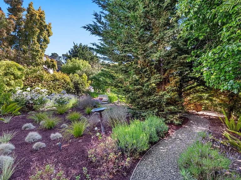 2 Black Tail Ln — Photo 46