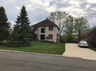 4691 Sawgrass Dr W, Ann Arbor, MI