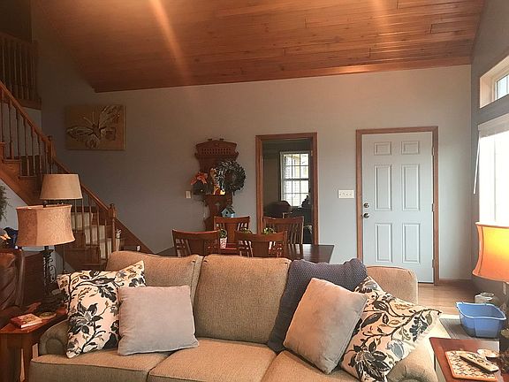 3rd image of 9157 Oxford Pike
