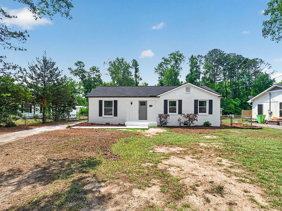 1st image of 2520 Little John Rd