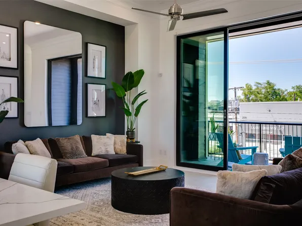 205 Carroll St, Fort Worth, TX 76107