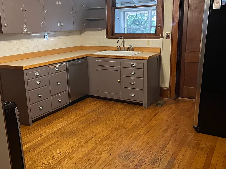 1016 Carolina Ave — Photo 17