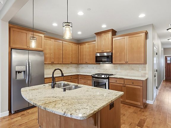 3rd image of 4307 NW Sage Loop