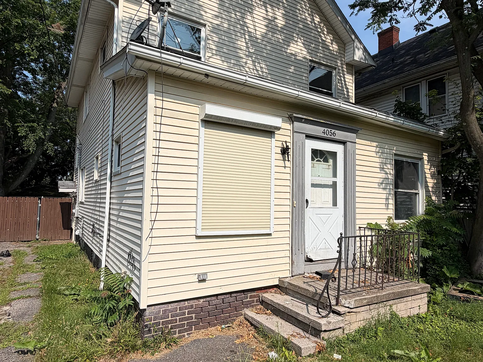 2 bed, $875 — Photo 1